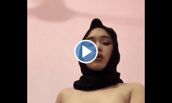 Syakila Tudung Melayu Cantik Omek + Ngewe sama Bantal! CROT!