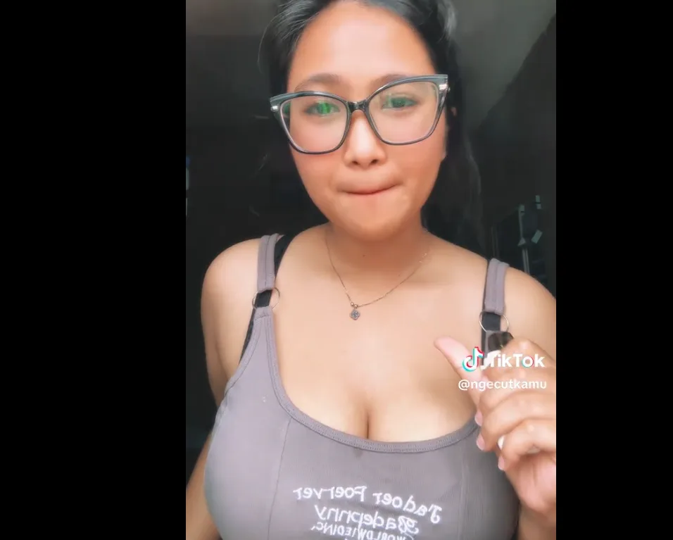 Awcut Konten Eksklusif Tiktok HOT tobrut ya