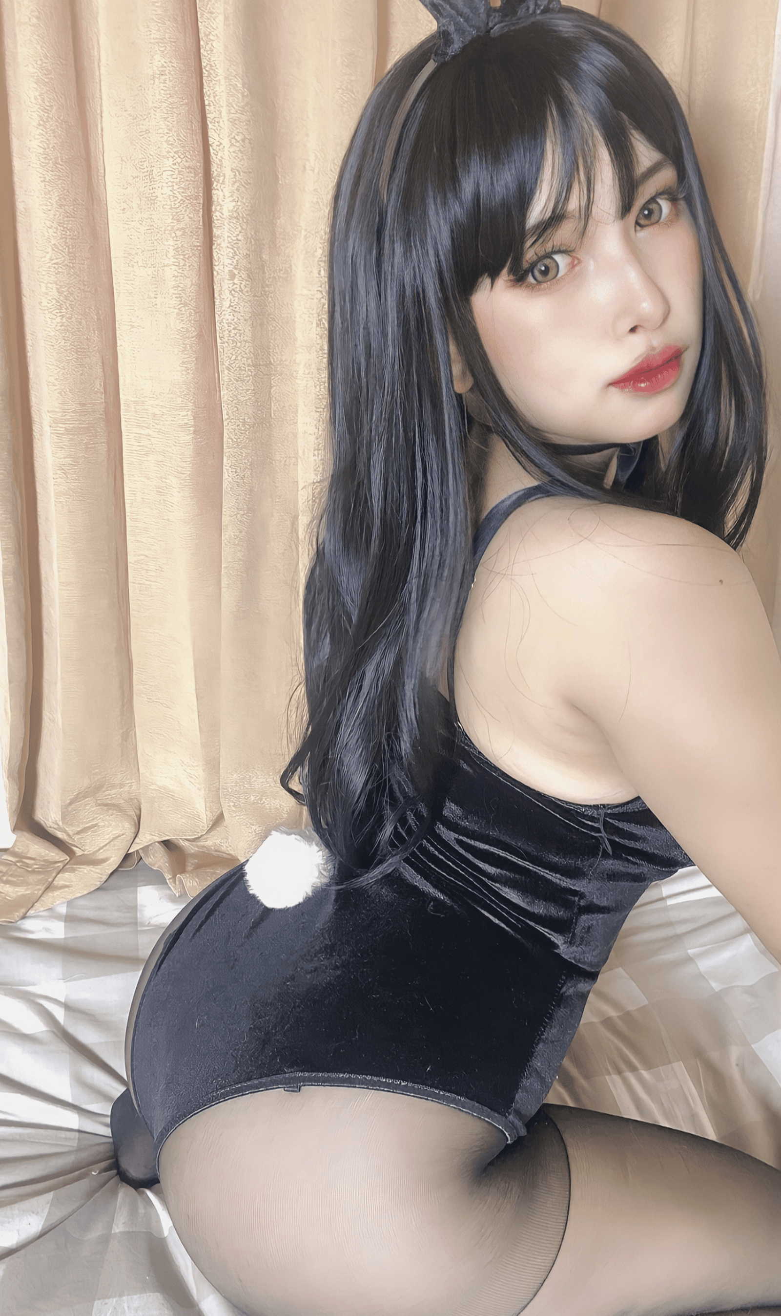 Grachive Xei.la Bunny Suit 10