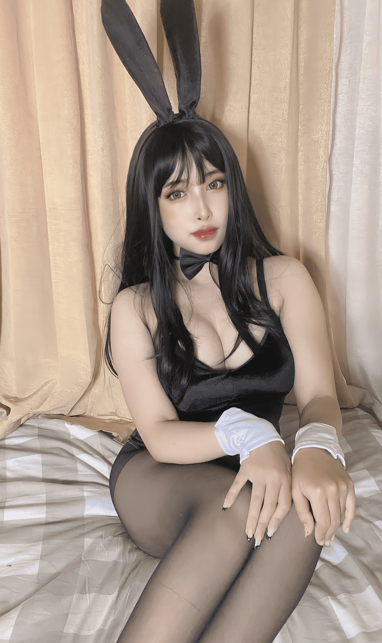 Grachive Xei.la Bunny Suit 24