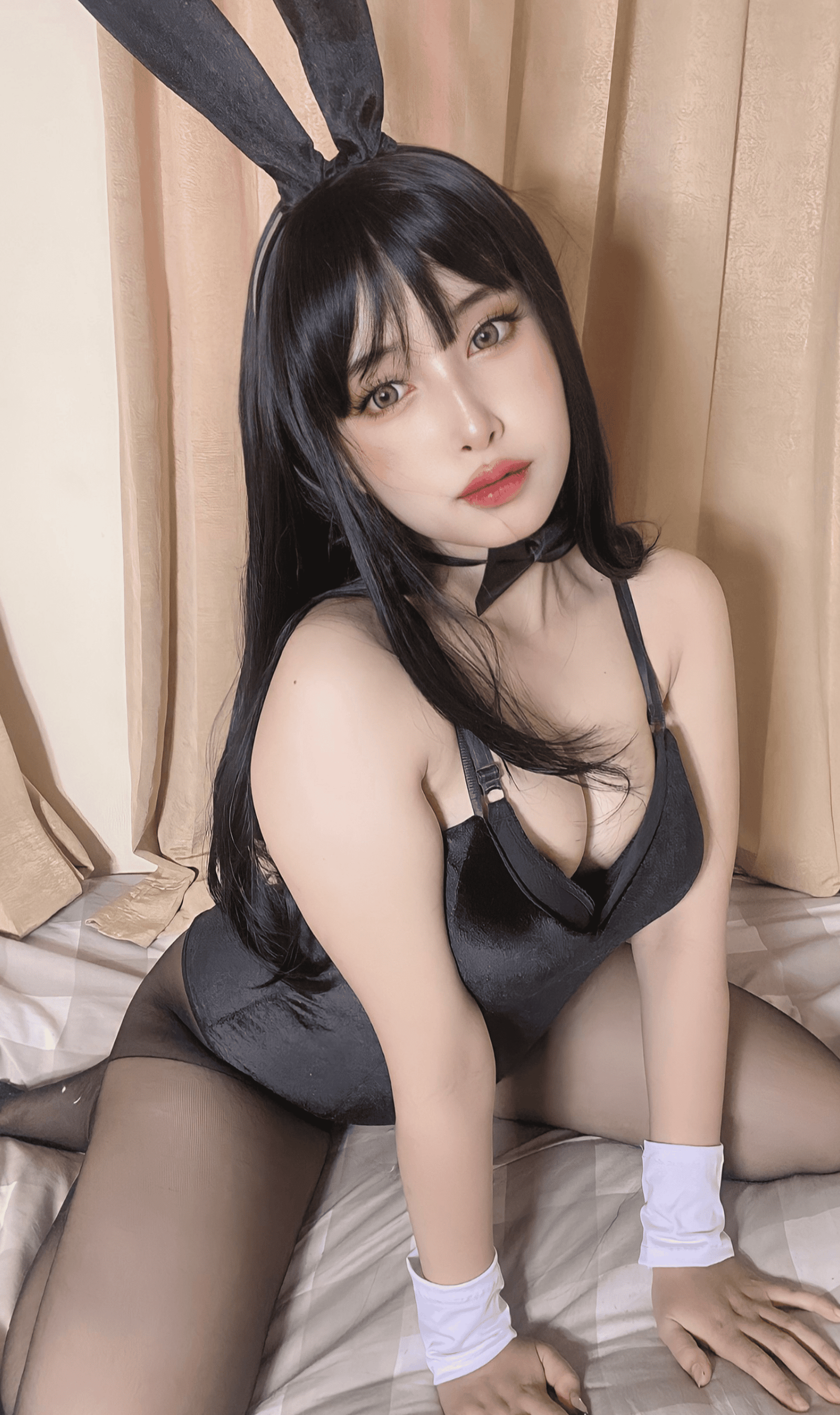 Grachive Xei.la Bunny Suit 7