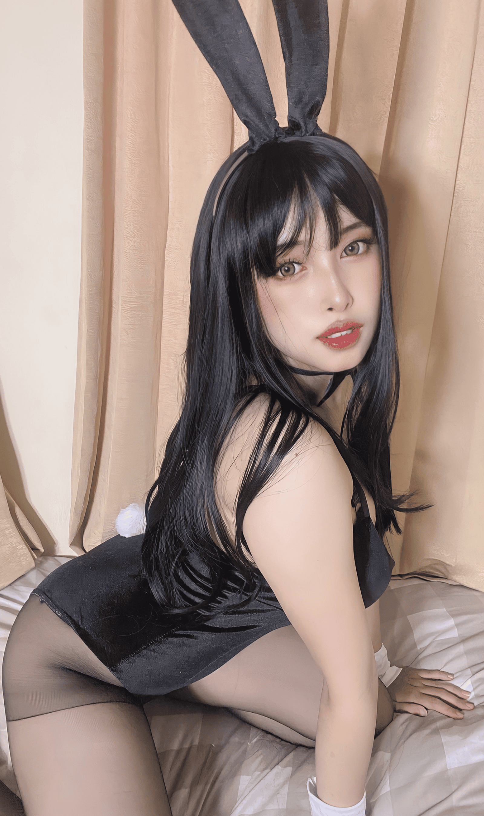 Grachive Xei.la Bunny Suit 8