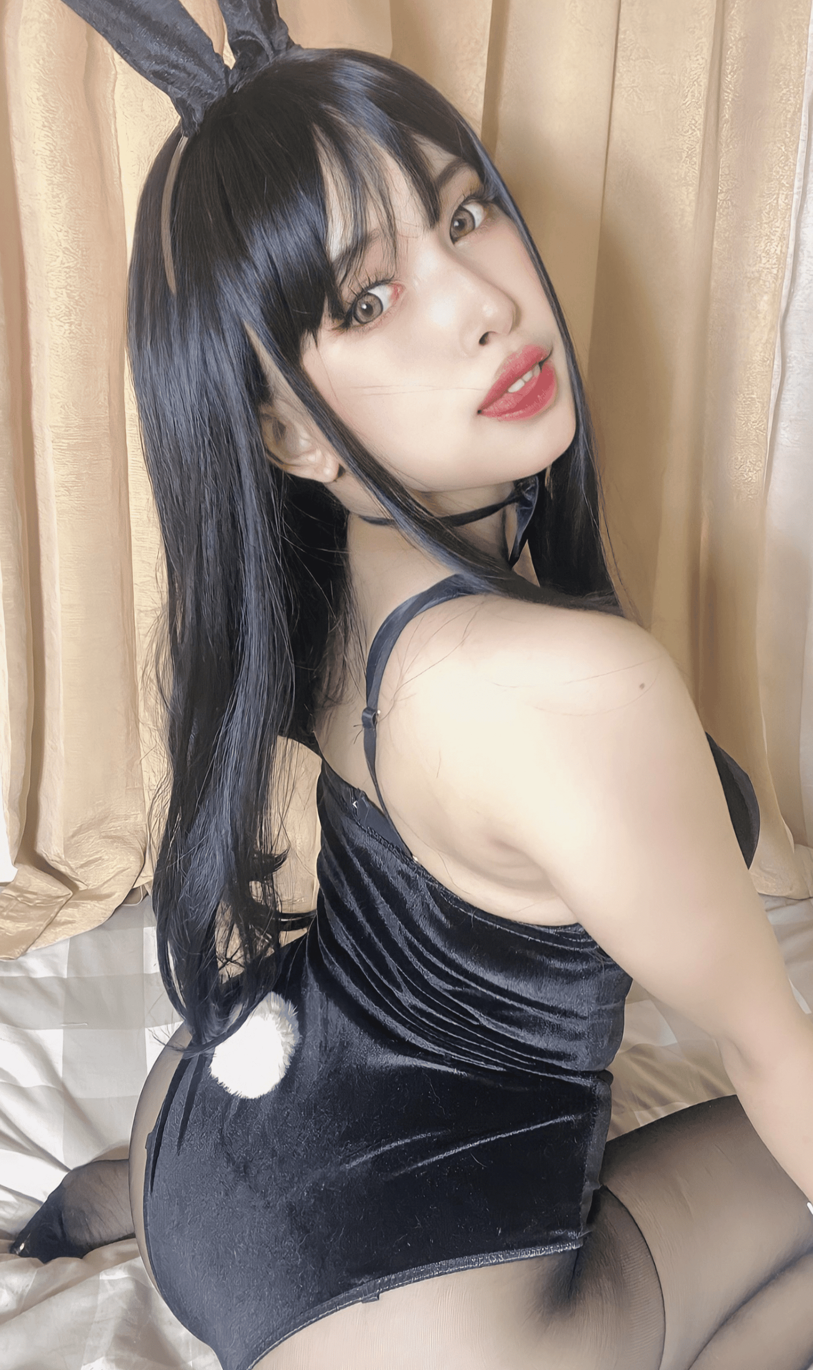 Grachive Xei.la Bunny Suit 9